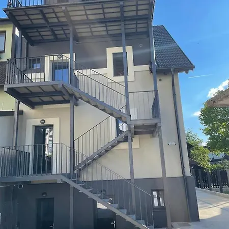 Lime Apartment *
