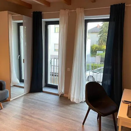 Lime Apartment *